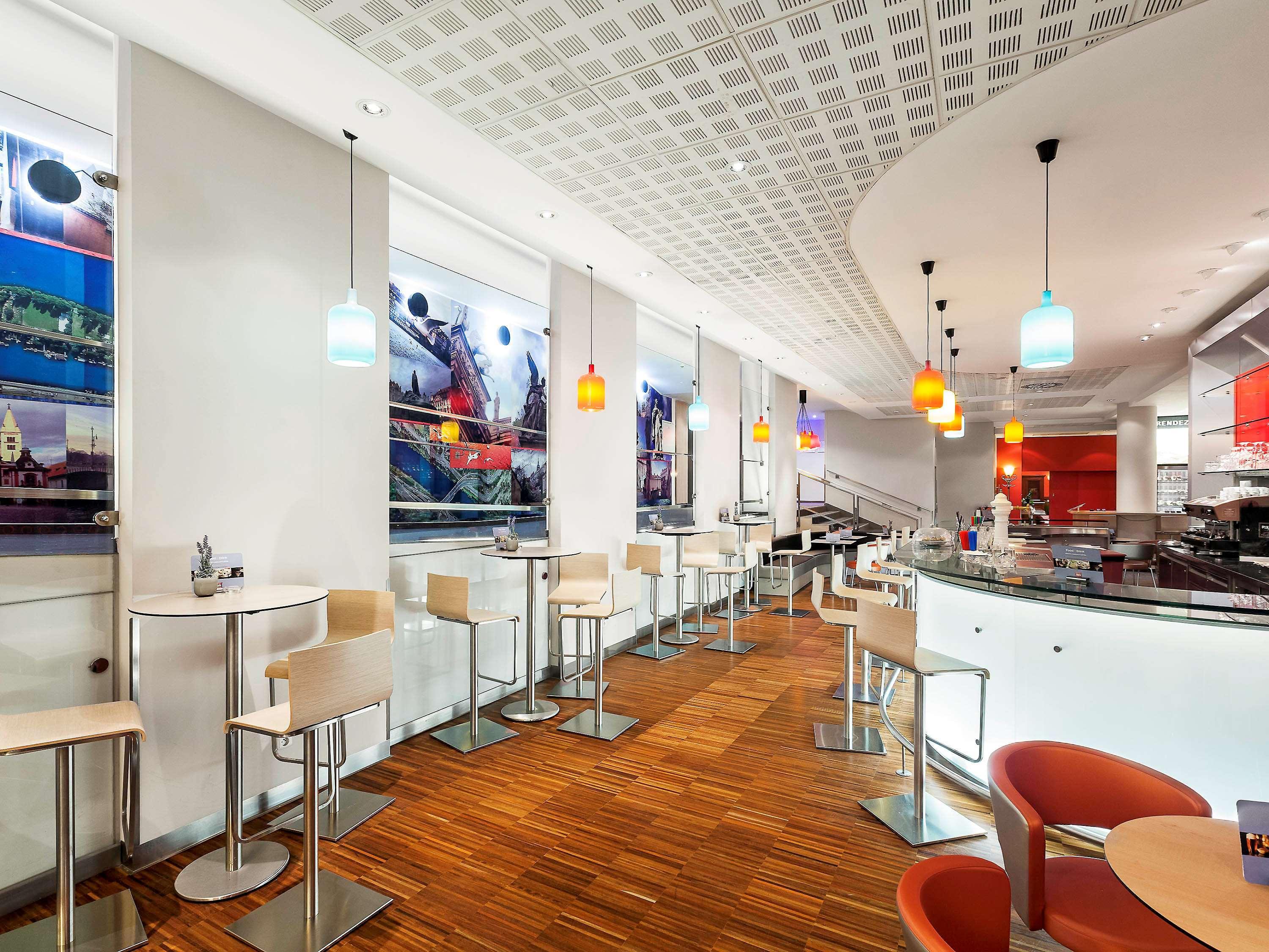 Hotel Ibis Praha Old Town Esterno foto